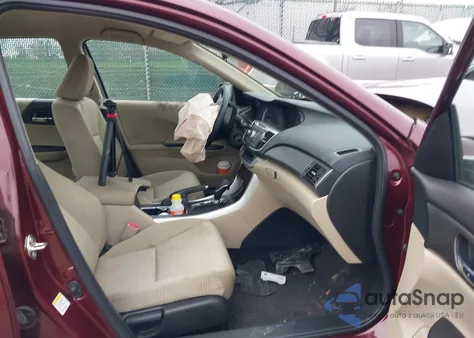 2015 Honda Accord Lx z USA, uszkodzony, nr VIN 1HGCR2F31FA153121